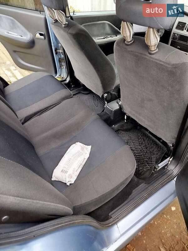 Седан Chery Amulet 2007 в Сарате фото 16 Седан Chery Amulet 2007 в Сарате