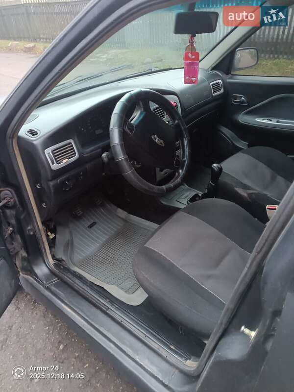 Седан Chery Amulet 2007 в Мене