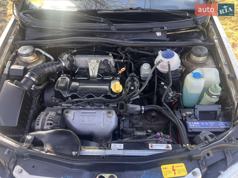 Седан Chery Amulet 2008 в Глобине