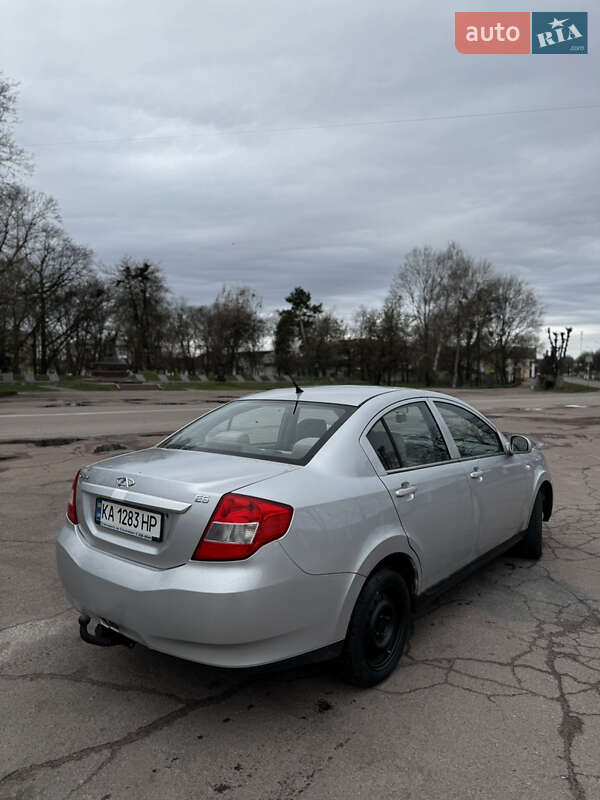 Седан Chery E5 2014 в Коростене