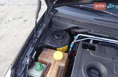 Седан Chery E5 2013 в Будах