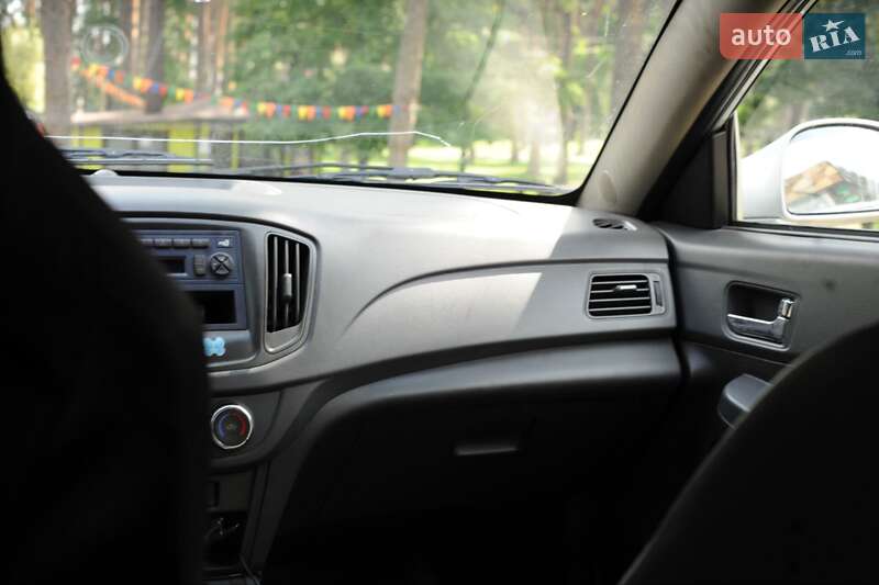 Седан Chery E5 2014 в Ирпене