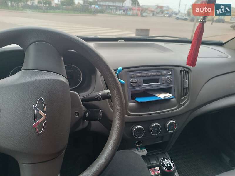 Седан Chery E5 2014 в Попільні