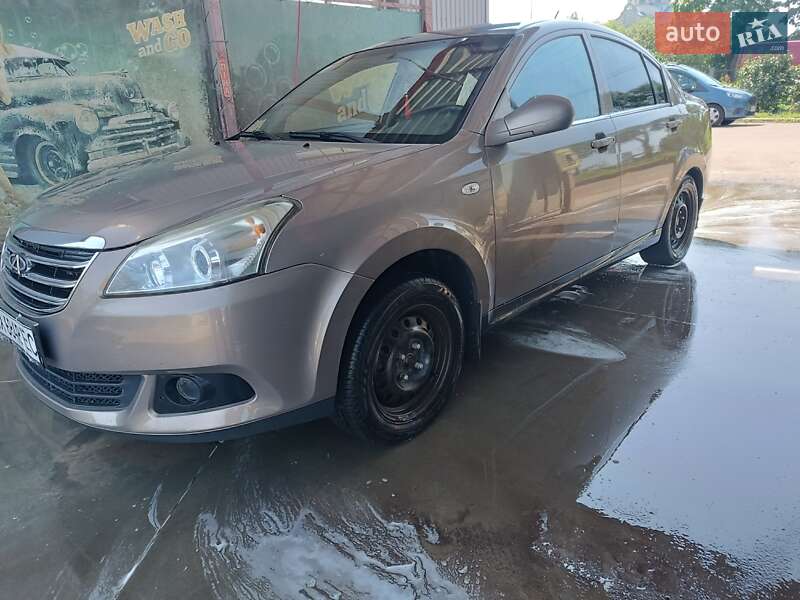 Седан Chery E5 2014 в Попільні