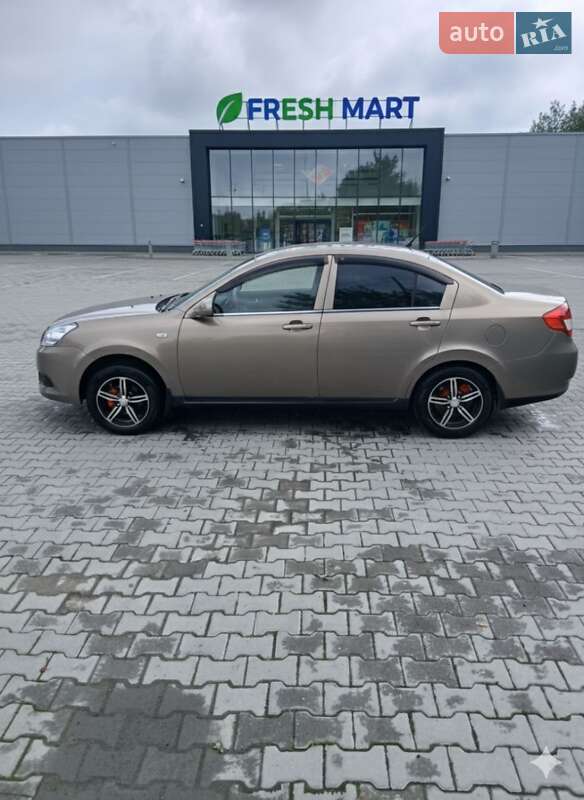 Седан Chery E5 2013 в Бориславе