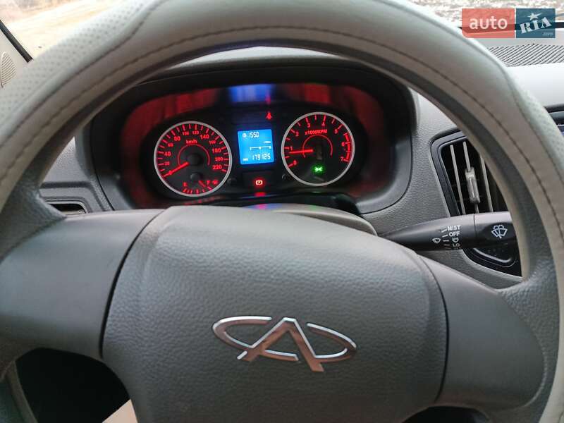 Седан Chery E5 2014 в Самборі