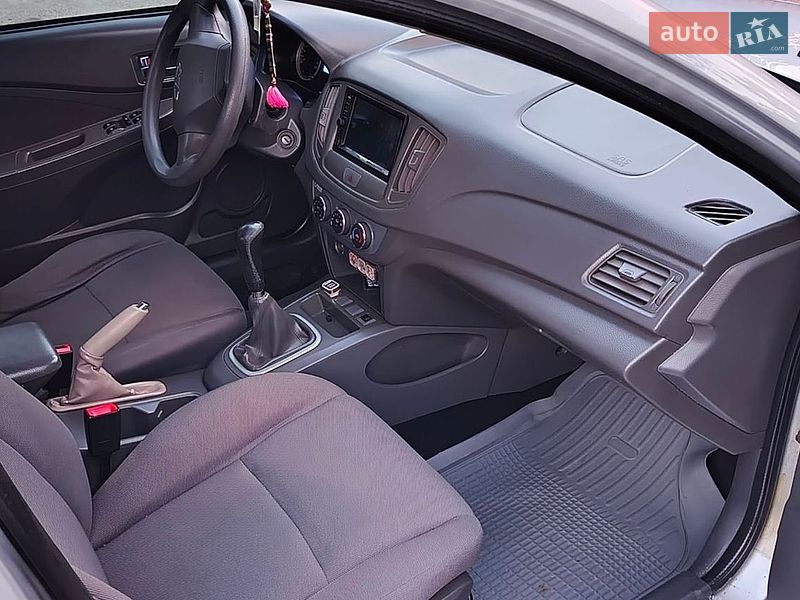 Седан Chery E5 2014 в Кобеляках