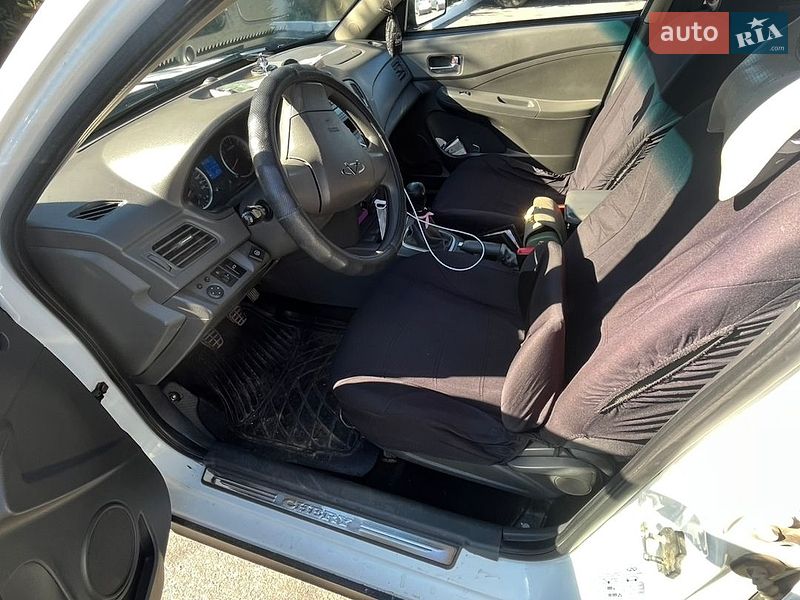 Седан Chery E5 2014 в Богуславе