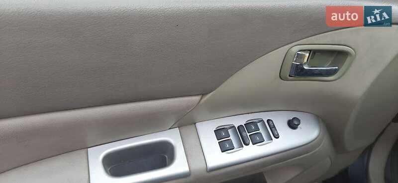 Седан Chery Elara 2007 в Житомире