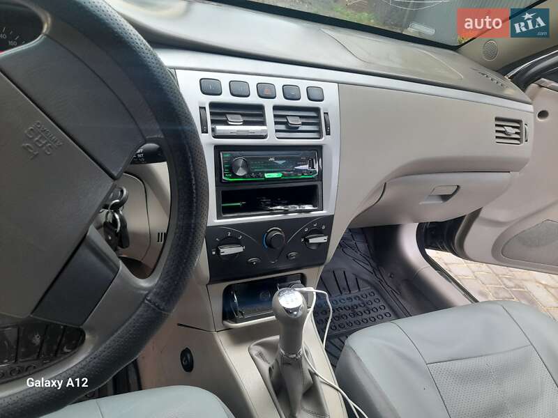 Седан Chery Elara 2008 в Умани