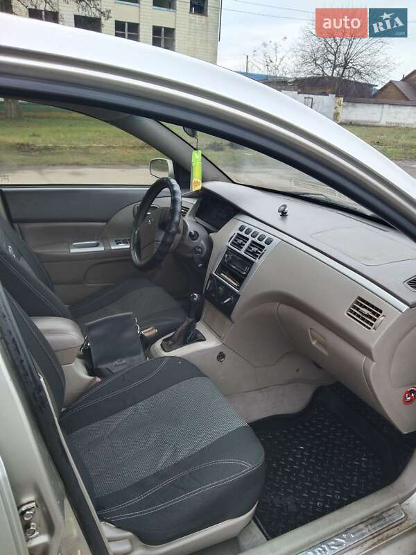 Седан Chery Elara 2007 в Ромнах