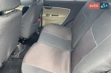 Хэтчбек Chery Kimo 2012 в 