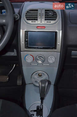 Хэтчбек Chery Kimo 2012 в 