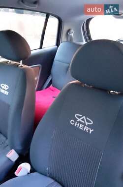 Хэтчбек Chery Kimo 2013 в  фото 7 Хэтчбек Chery Kimo 2013 в
