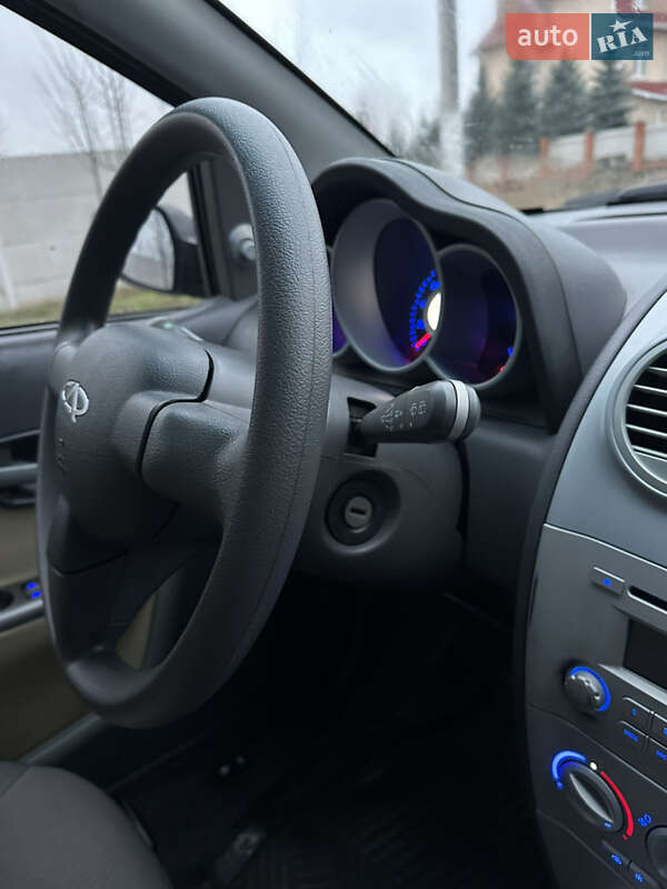 Хэтчбек Chery Kimo 2012 в Киеве фото 5 Хэтчбек Chery Kimo 2012 в Киеве