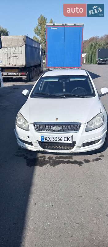 Хэтчбек Chery M11 2012 в Хороле