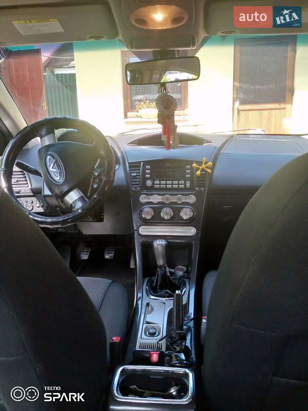 Седан Chery M11 2012 в Рахове