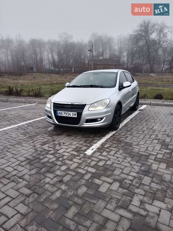 Седан Chery M11 2010 в Гайсине