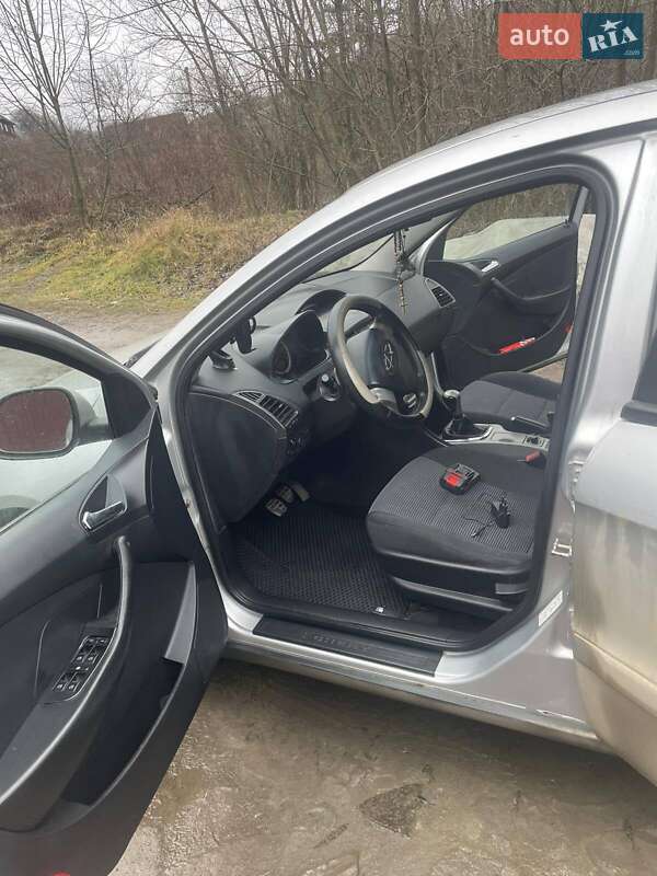 Седан Chery M11 2011 в Мукачево