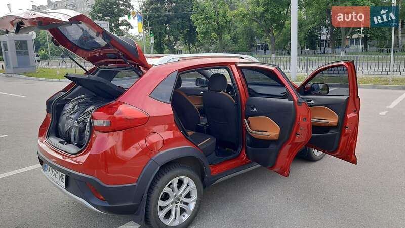 Внедорожник / Кроссовер Chery Tiggo 2 2017 в Харькове