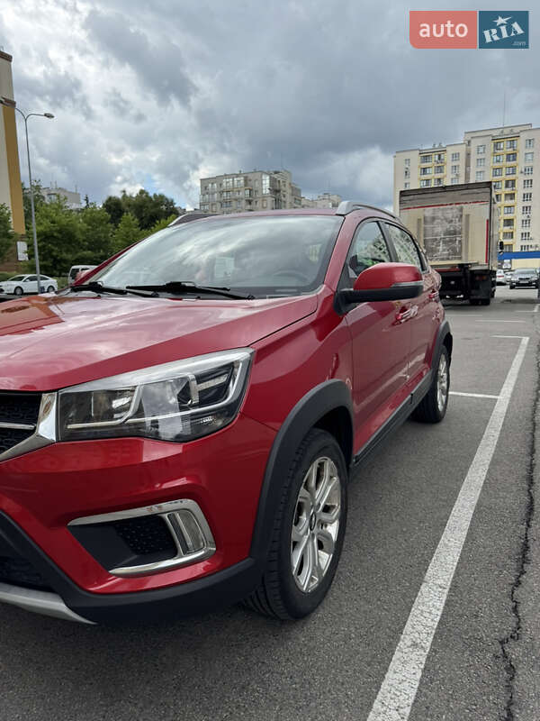 Внедорожник / Кроссовер Chery Tiggo 2 2018 в Киеве