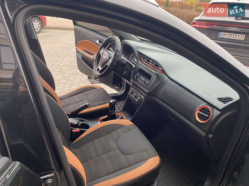 Позашляховик / Кросовер Chery Tiggo 2 2018 в Житомирі фото 12 Позашляховик / Кросовер Chery Tiggo 2 2018 в Житомирі