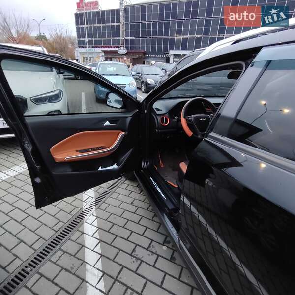 Позашляховик / Кросовер Chery Tiggo 2 2018 в Ужгороді