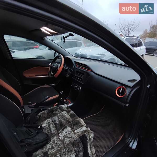 Позашляховик / Кросовер Chery Tiggo 2 2018 в Ужгороді