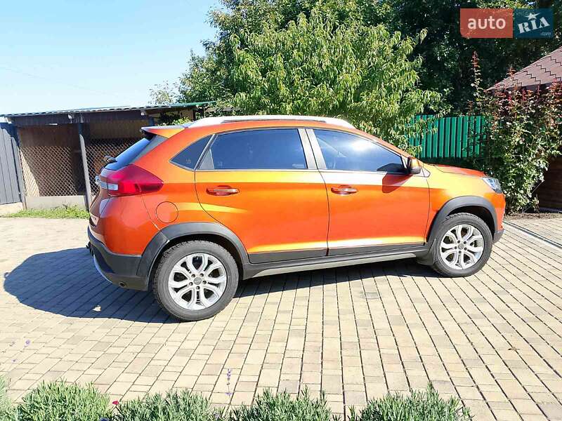 Внедорожник / Кроссовер Chery Tiggo 2 2017 в Гадяче