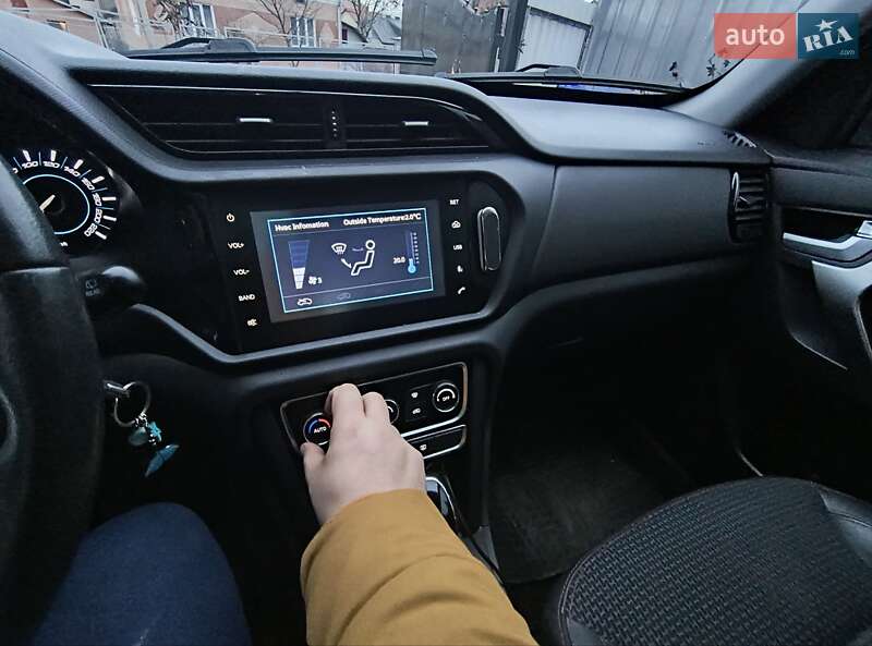 Внедорожник / Кроссовер Chery Tiggo 3 2018 в Львове
