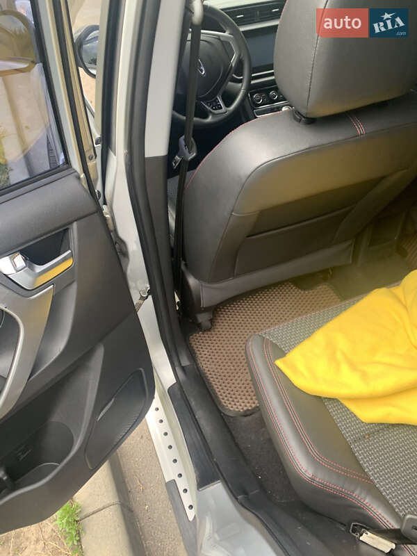 Внедорожник / Кроссовер Chery Tiggo 3 2017 в Киеве