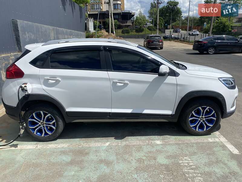 Внедорожник / Кроссовер Chery Tiggo 3x 2018 в Киеве фото 8 Внедорожник / Кроссовер Chery Tiggo 3x 2018 в Киеве