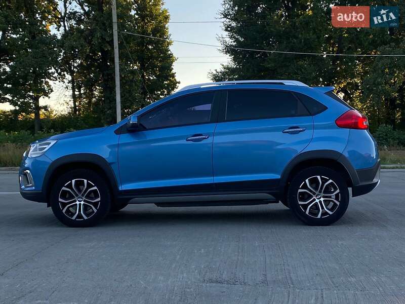 Внедорожник / Кроссовер Chery Tiggo 3xe 2018 в Киеве