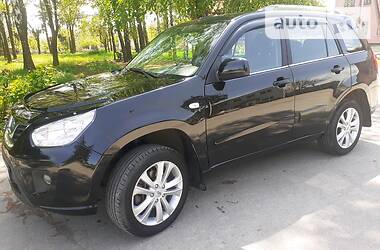 Позашляховик / Кросовер Chery Tiggo 2014 в 