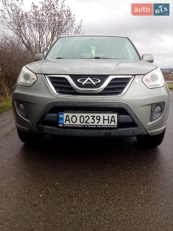 Внедорожник / Кроссовер Chery Tiggo 2014 в Ужгороде
