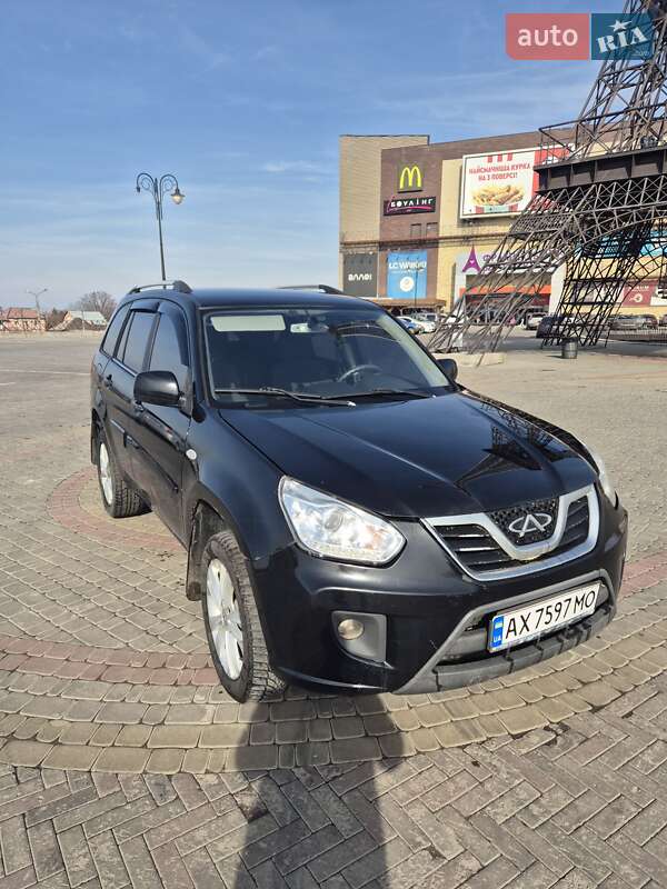Внедорожник / Кроссовер Chery Tiggo 2013 в 