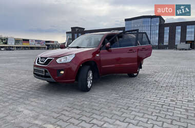 Позашляховик / Кросовер Chery Tiggo 2014 в 