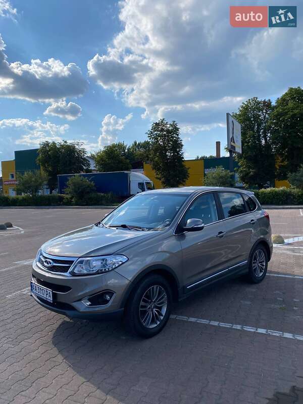 Позашляховик / Кросовер Chery Tiggo 2016 в Києві