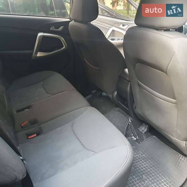 Внедорожник / Кроссовер Chery Tiggo 2016 в Городке