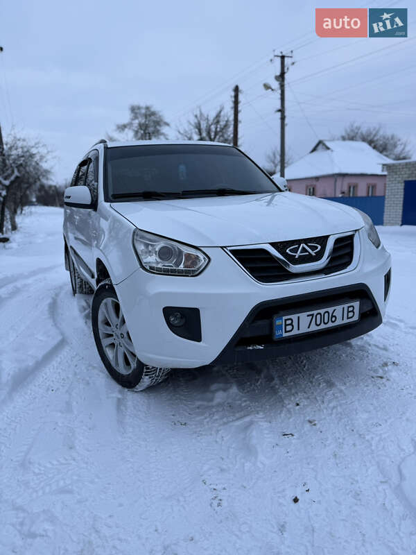 Внедорожник / Кроссовер Chery Tiggo 2014 в Семеновке