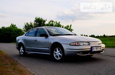 Седан Chevrolet Alero 2000 в 
