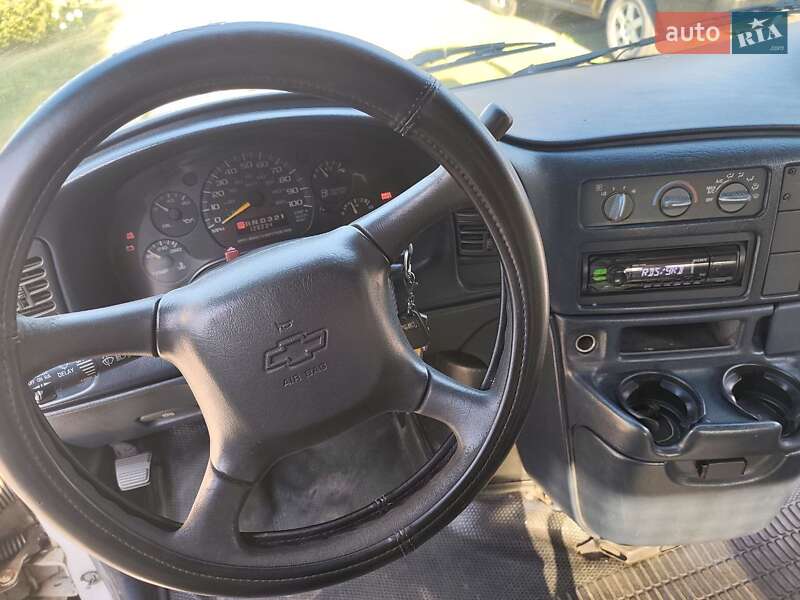 Минивэн Chevrolet Astro 1999 в Погребах