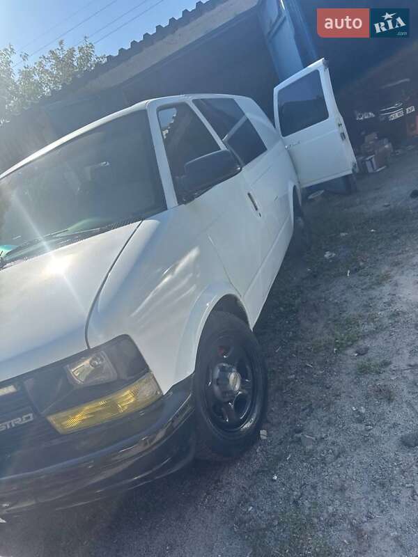 Минивэн Chevrolet Astro 2004 в Киеве фото Минивэн Chevrolet Astro 2004 в Киеве