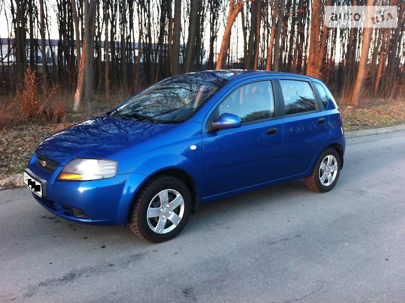 Хэтчбек Chevrolet Aveo 2008 в 
