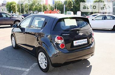 Хэтчбек Chevrolet Aveo 2012 в Киеве