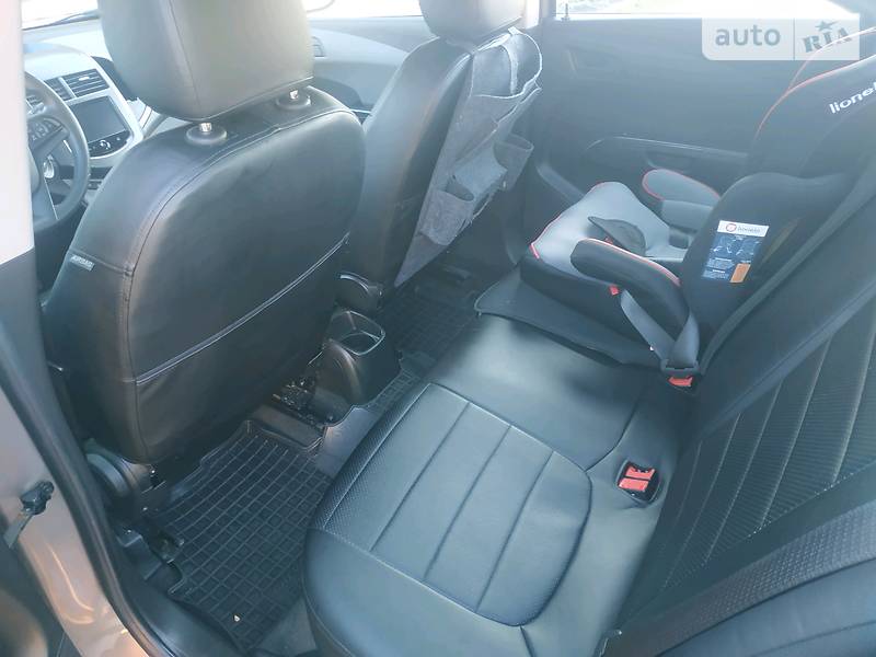 Седан Chevrolet Aveo 2013 в Славуте