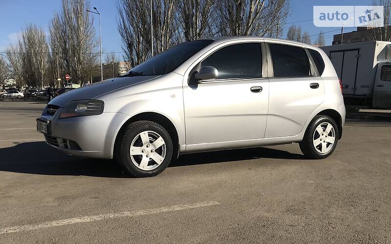 Хетчбек Chevrolet Aveo 2008 в Дніпрі