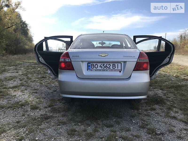 Седан Chevrolet Aveo 2011 в Тернополе