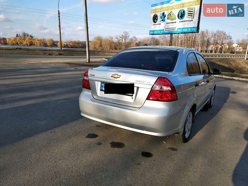Седан Chevrolet Aveo 2007 в Києві