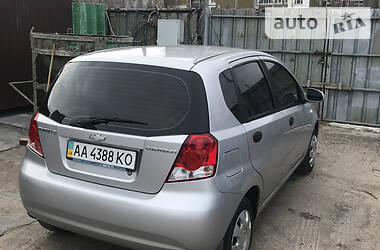 Хетчбек Chevrolet Aveo 2006 в 